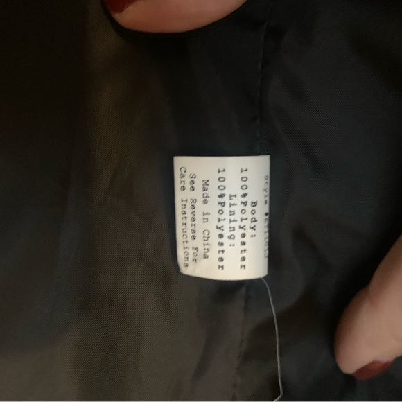 Evy’s Tree Ivy Faux Fur Vest size medium - Picture 8 of 12